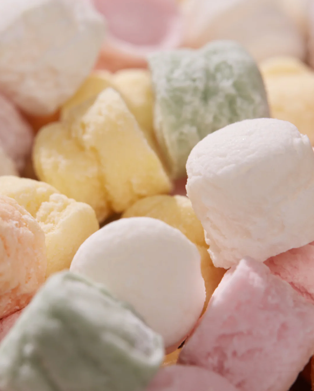 Pastels in tin box - mixed flavours