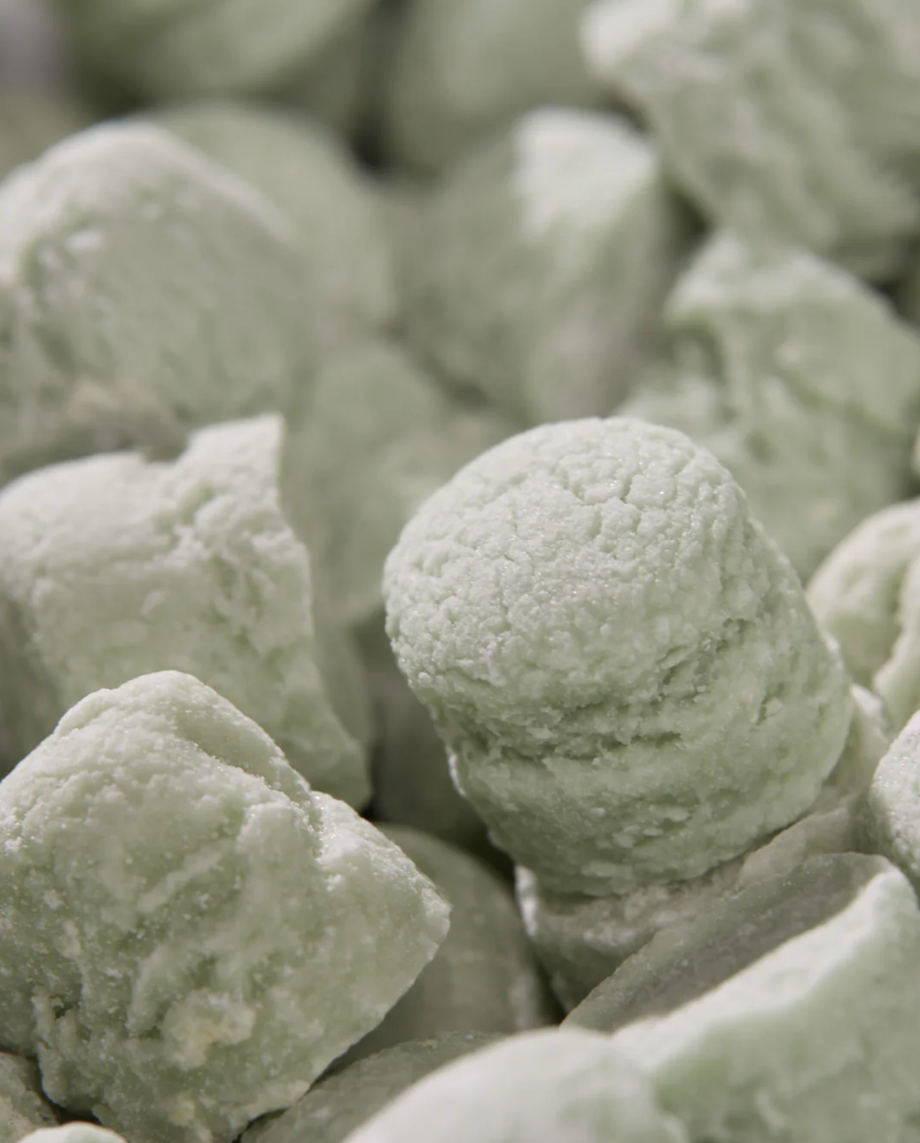 Pastels in classic box - lemon